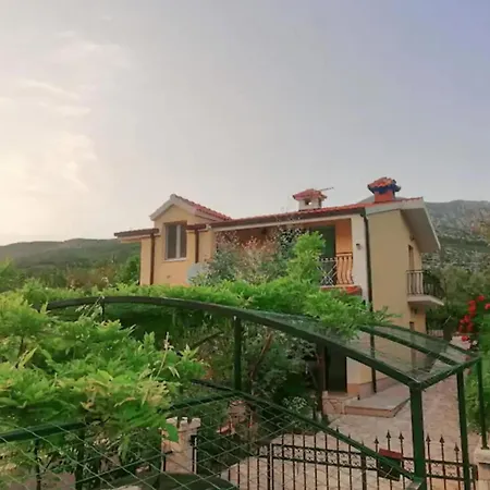 Three Bedroom With Private Pool Villa *
