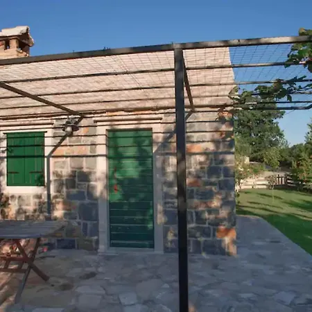 Villa Three Bedroom With Private Pool Tugare