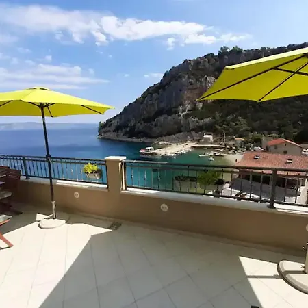 빌라 Three Bedroom With Private Pool Tugare